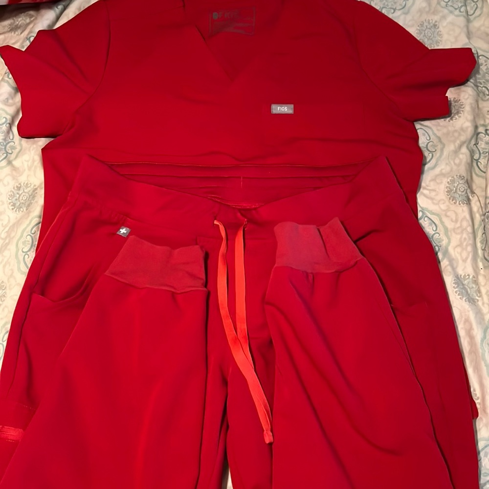 Figs jogger scrup set SMALL top MEDIUM bottoms